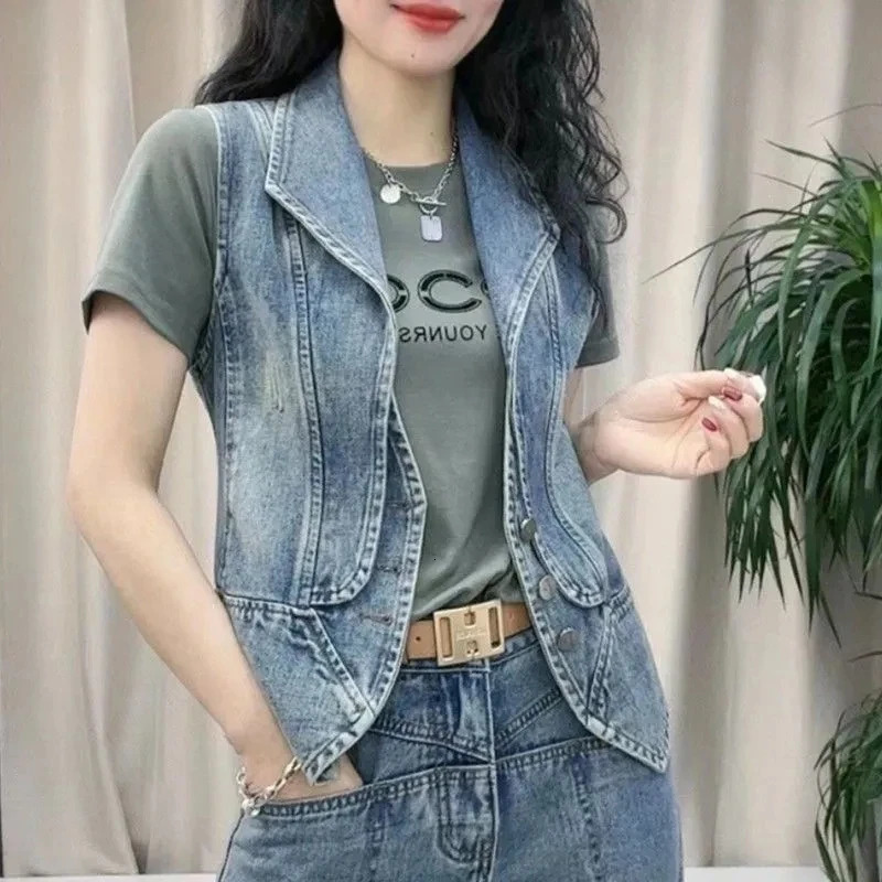 Womens Jacket Spring And Autumn 2025 Fashion Sleeveless Versatile Ladies Denim Vest Coat Short Elegant Female Tank Top 260430