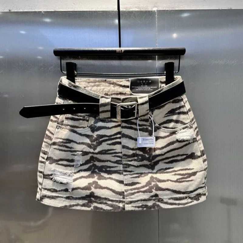 2026 Summer New Zebra Print Denim Skirt American Casual Fashion Retro High Waist Stripe Womens A-line Ripped Short Skirts C260507