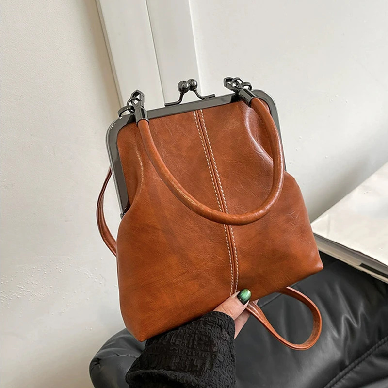 Large Capacity Vintage Womens Handbag Elegant Kiss Lock Shoulder Bag PU Leather Retro Chinese Style Crossbody Bag Solid Color 260506