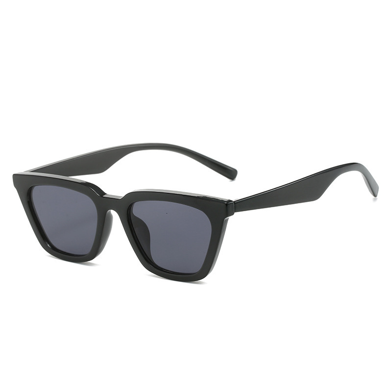 Free Shipping New Vintage-Style Sunglasses With A Fashionable Square Frame, Anti-Glare, Niche Design For Small Faces, Popular Online