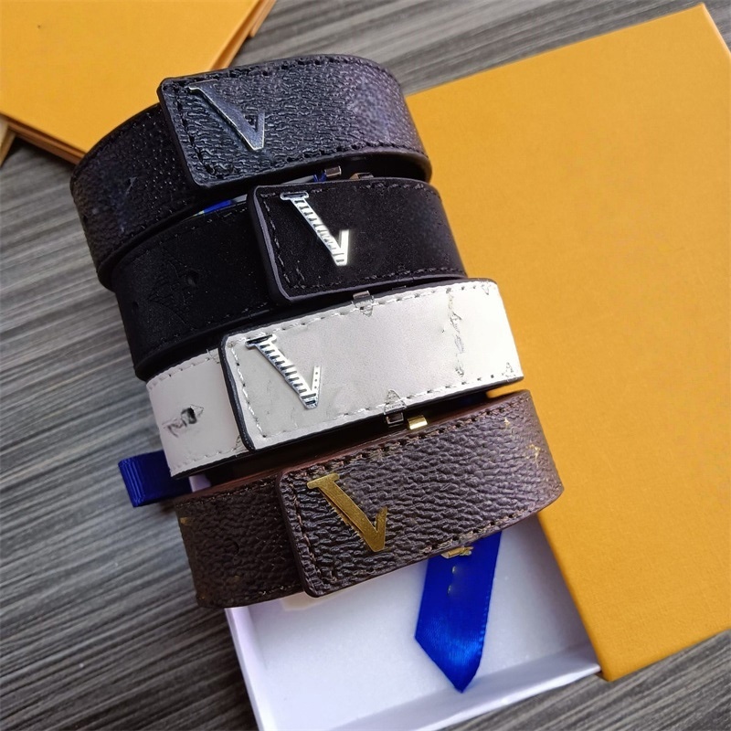 Luxury Bracelets Plated Gold Leather Bracelet Bangle Soomth Metal Buckle Vintage Stylish 8 Colors Adjustable Desinger Bracelet Men Women Jewelry Fas