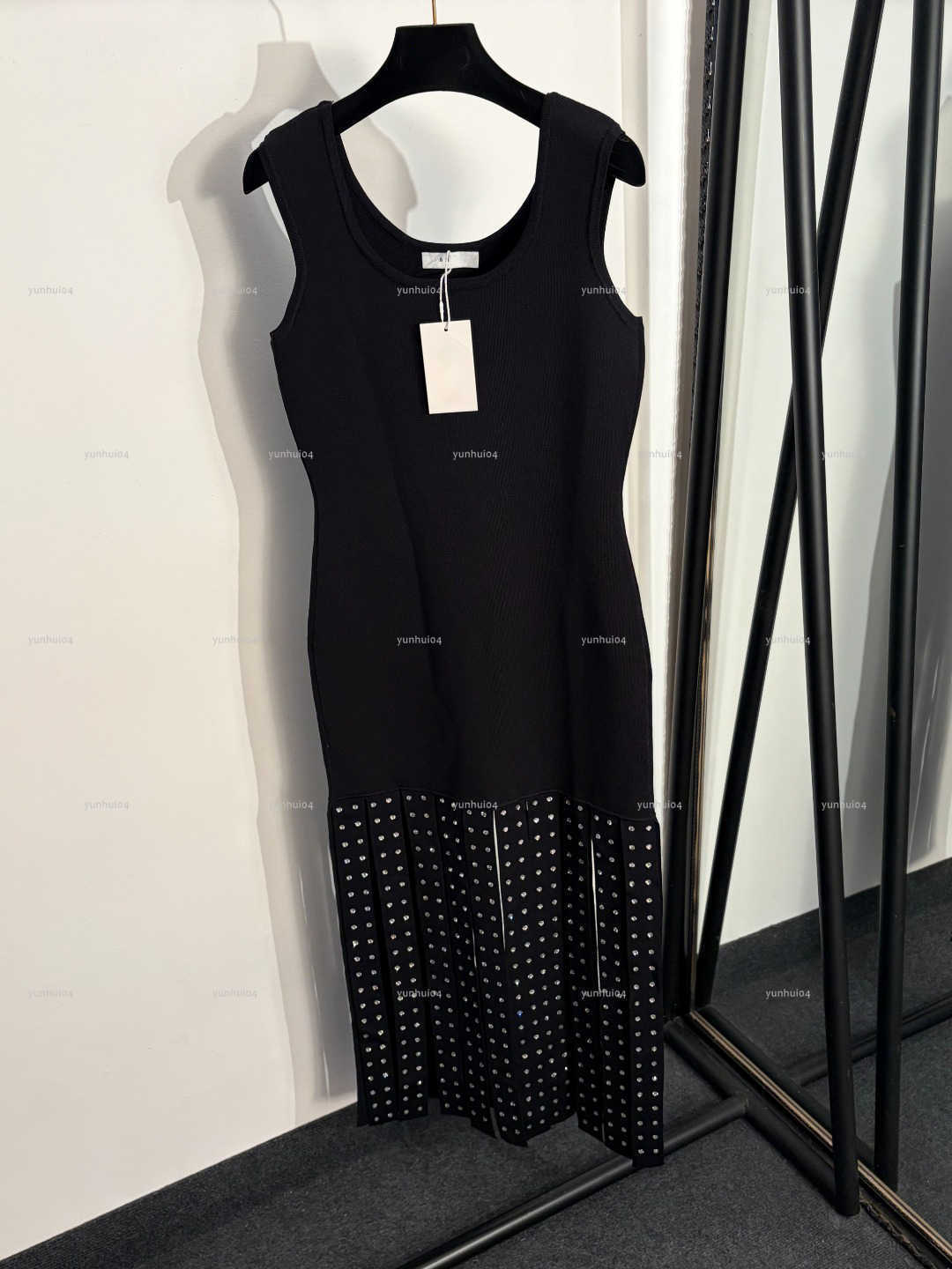 Popular round neck women dress Summer lady dresses women designer clothes hip hugging waist cinching knitted vest skirt A1159X01N101-image-1104983418