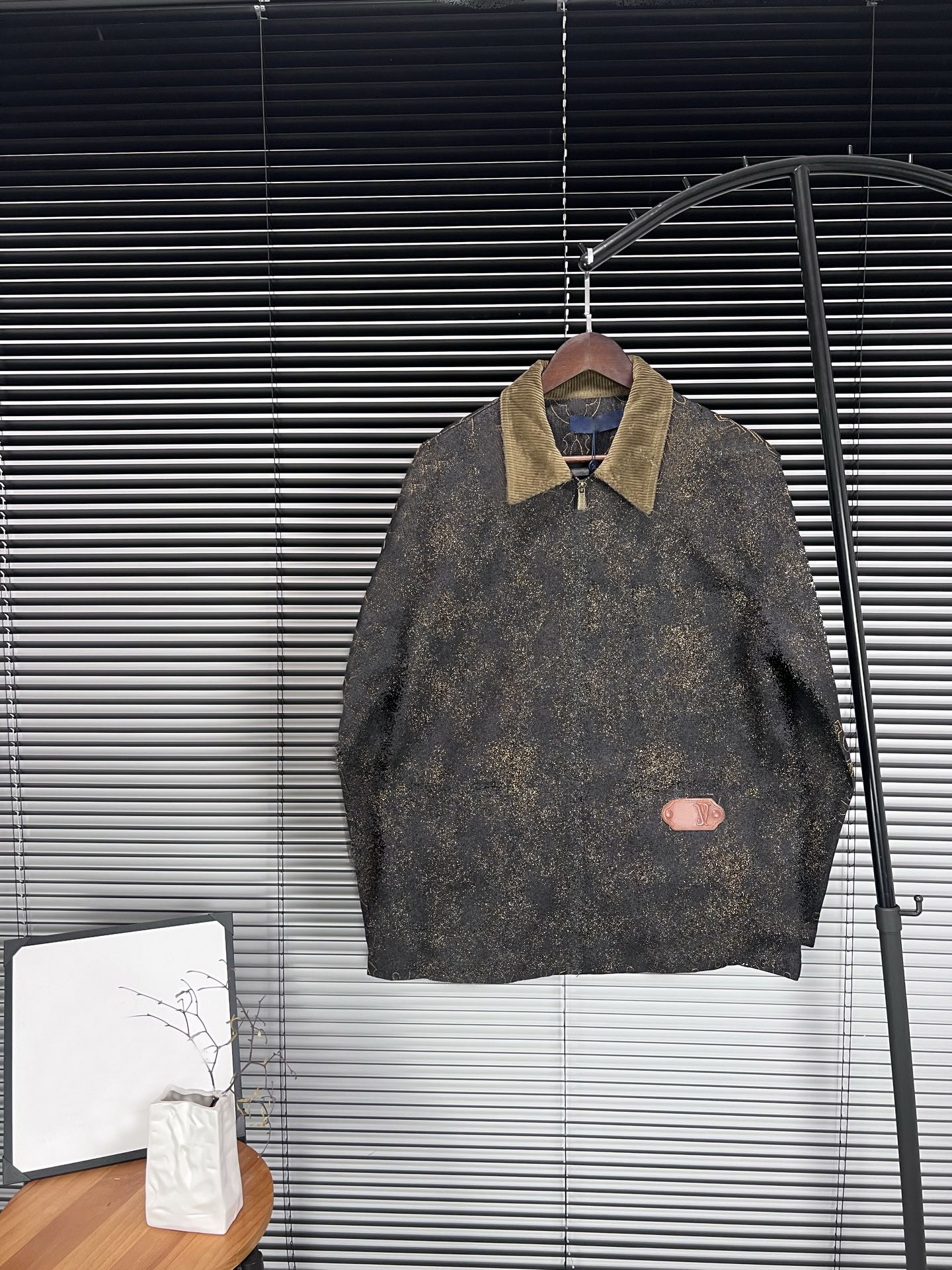 2026 Nouveau produit design pour hommes, chemise courte décontractée, sweat à capuche sport, veste pour hommes, ensemble de chemises, short, pull