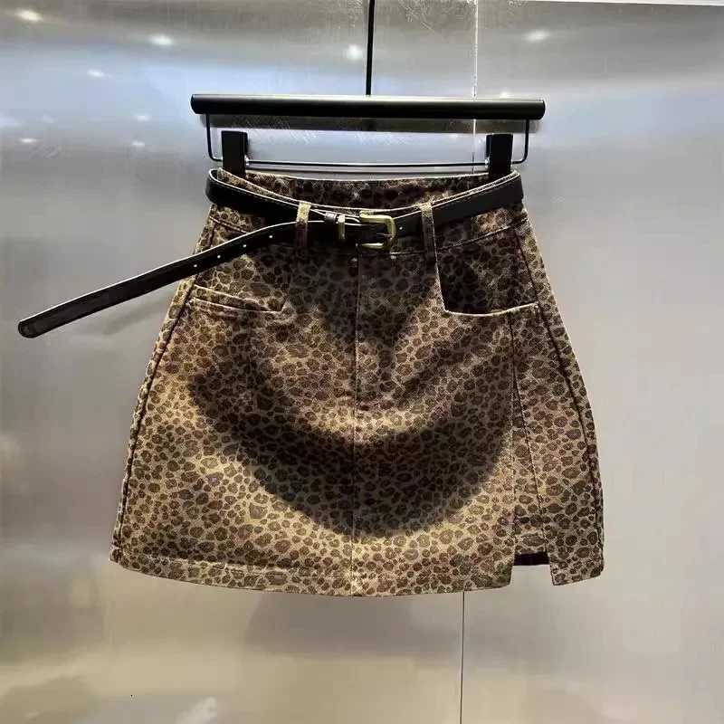 Sexy Leopard Denim Skirt Women High Waist A Line Hottie Fall Winter Mini Skirts American Vintage Y2K Streetwear Simple Skirts C260507