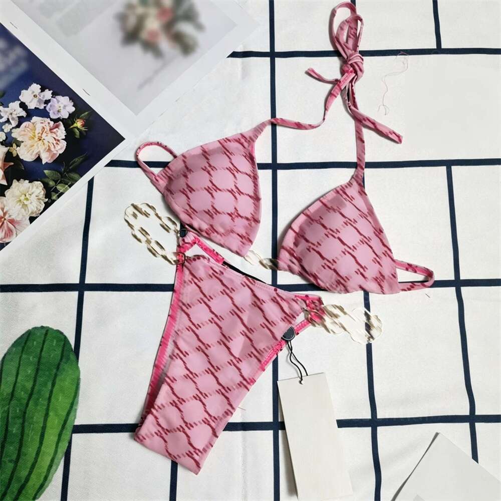 Rétro Double lettre imprimé Bikini ensemble femmes Sexy rose Triangle maillot de bain métallique entrelacé chaîne maillot de bain été dame vêteme