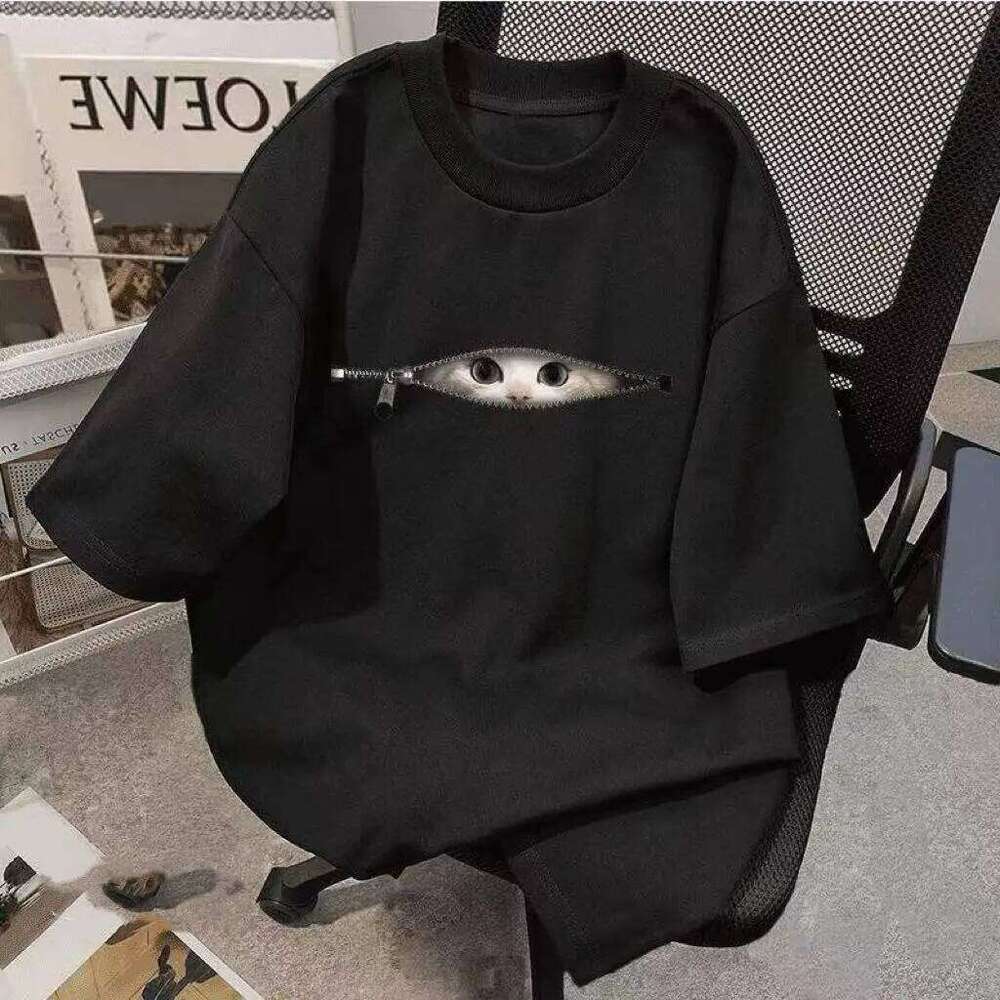 2026 New Street Cartoon Chain Cat Graphic Print Plus Size Men's And Women's Cotton Short Sleeve Loose Designer Fashion Crew Neck T-Shirts