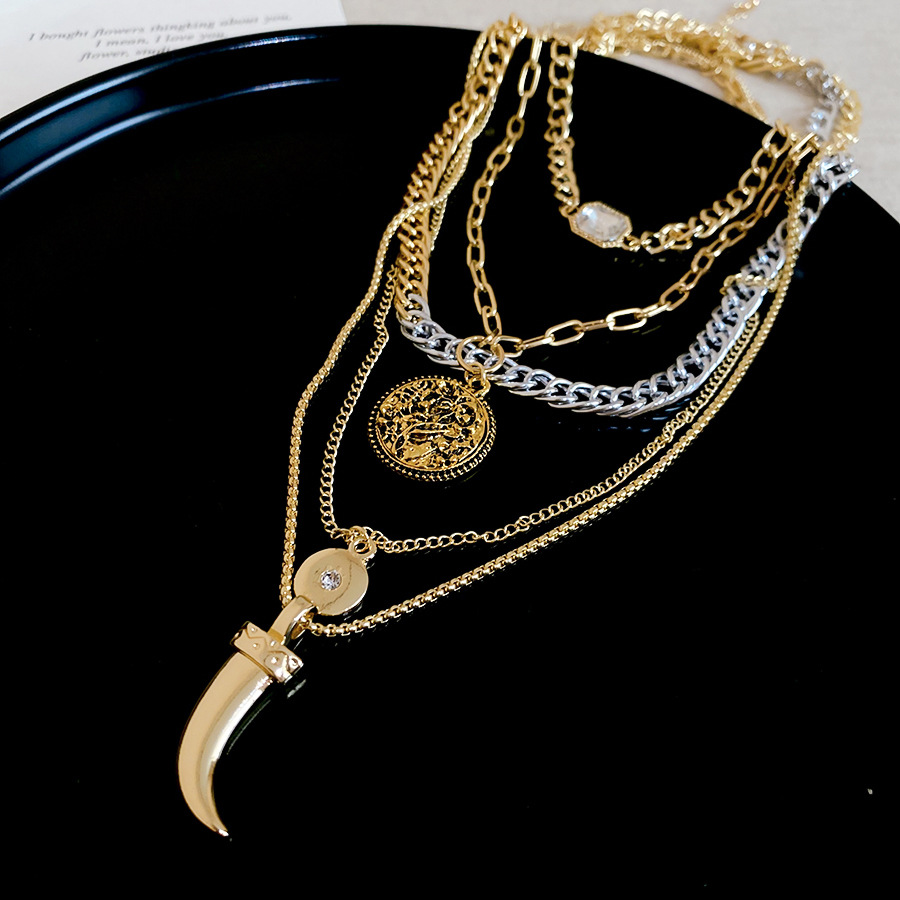 European and American cross-border fashion metal heart pendant necklace, creative layered collarbone chain accessory-image-1104898246