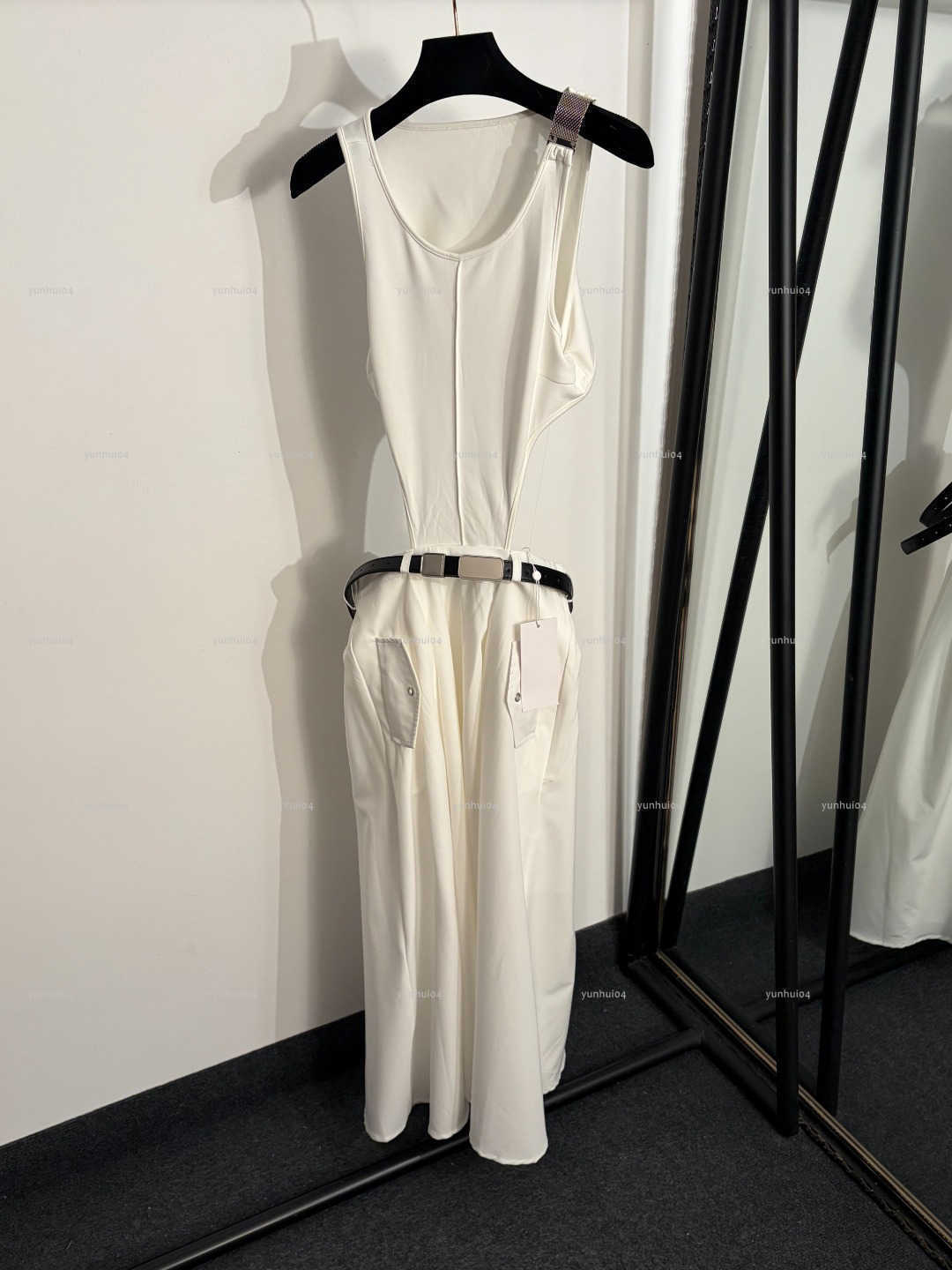 Popular round neck women dress Summer lady dresses women designer clothes fake two sleeveless vest skirt with waistbands A049X01N116-image-1104983921