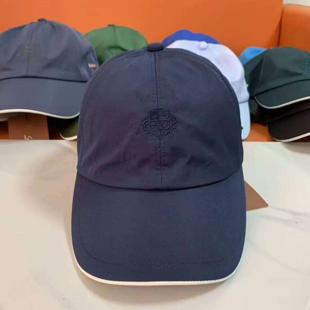 High Quality Solid Color Baseball Cap Men Women Fashion All-match Sun Hat 26L0507