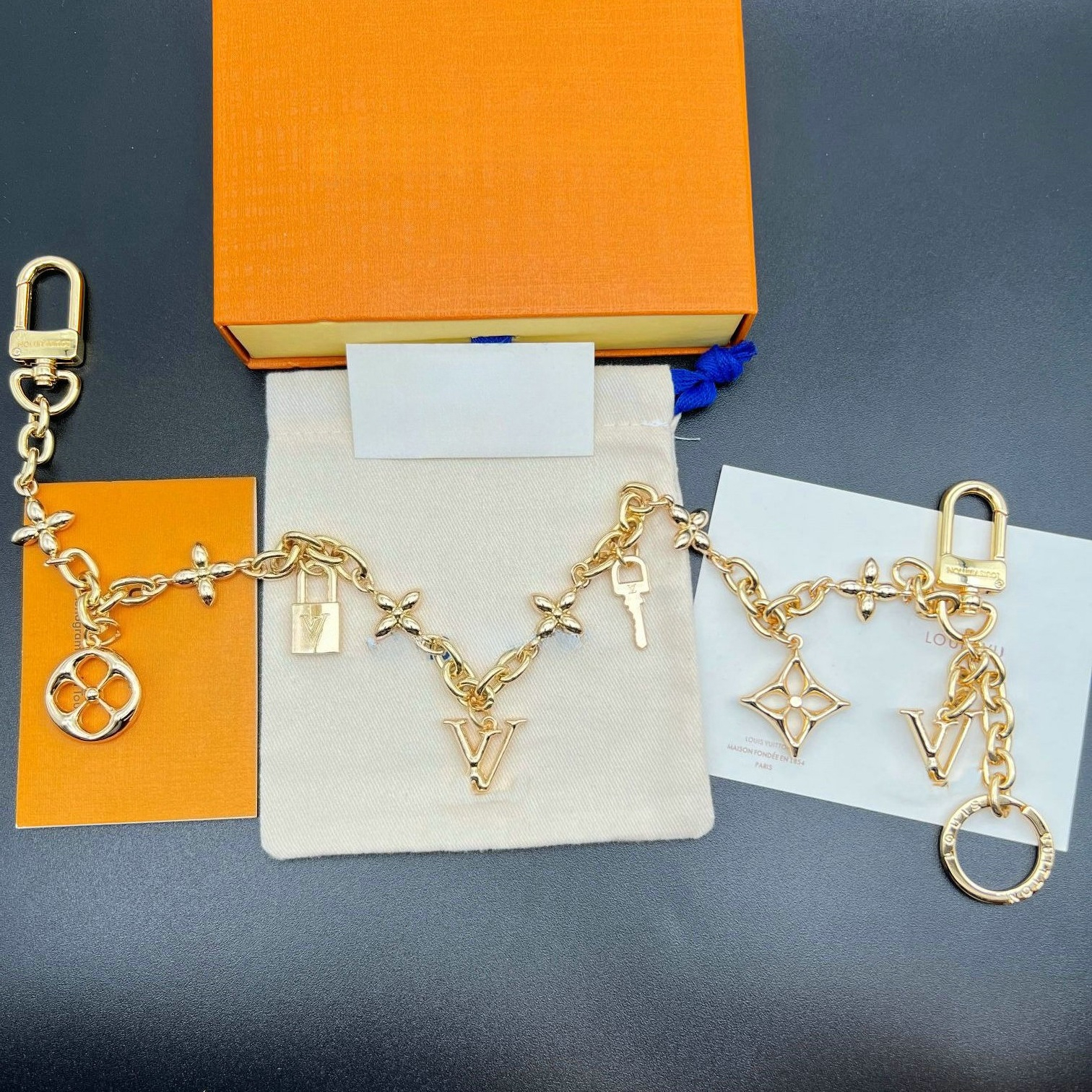 Designer Keychain Key Chain Brand Lock Pendant Keychains Men Women Car Bag Charms Pendant Accessories High Qualtiy