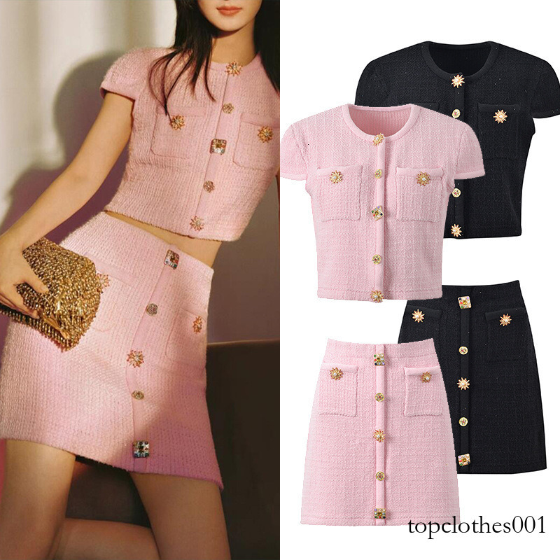 2026 Summer New Luxury Designer Summer Holiday Diamond Button Beaded Pink Knitted Two Piece Set Women Short Cardigans Knitting Short Skirts Suit