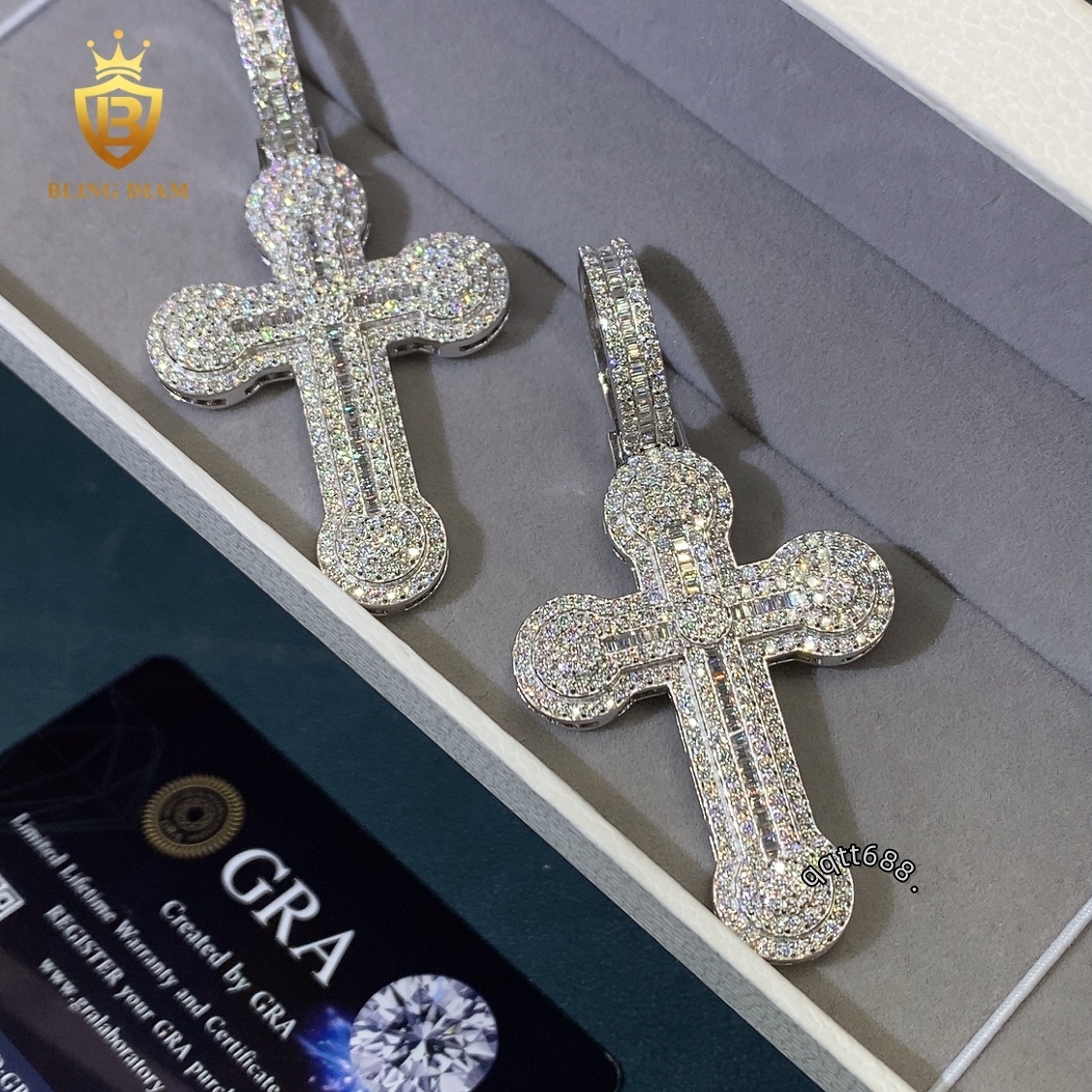 Ready to Ship Iced Out Cross Pendant VVS Moissanite Pendants 925 Silver Hip Hop Style Pass Diamond Tester Pendants Charms