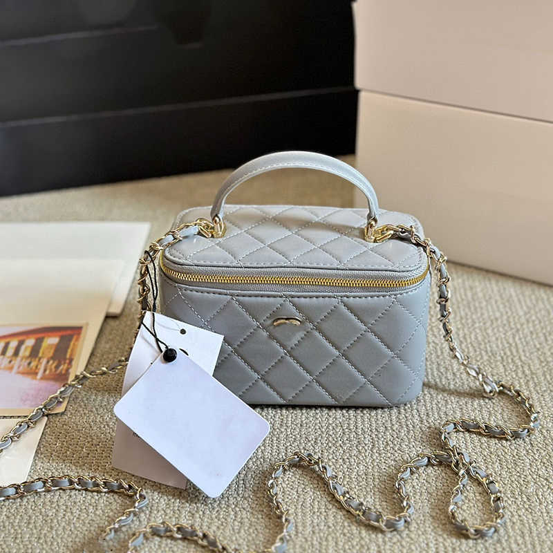 Designer Cases Makeup bag cc Micro Vanity Bag Mini Cosmetic Bag Crossbody Shoulder Tiny Cosmetic Nano Make Up Bags Coin Pink Purse Wallet width 18cm