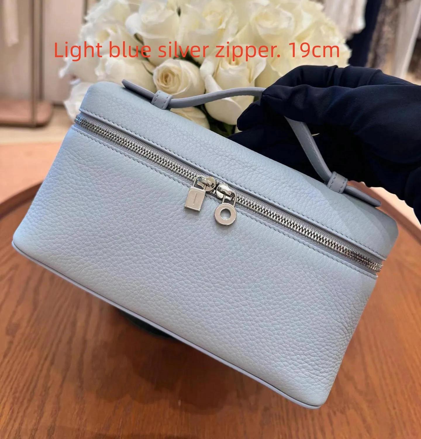 Retro Cosmetic Bags Lychee Grain Leather Oxhide Multi Color Size Makeup Bag Lunch Box Bag Code Gold Silver Zipper Make Up Bag Crossbody Bag Designer