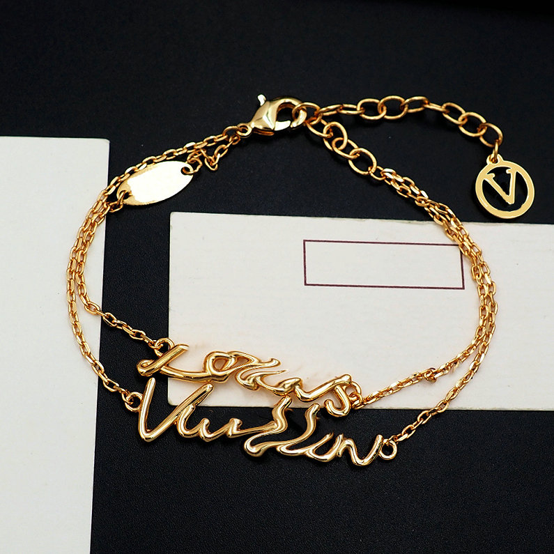 Designer Gold Plated Classical Clover Flowers Lock double-layer Charm Bracelets Bracelet carved Stamp Letter Gift L NEW LB0013MLD