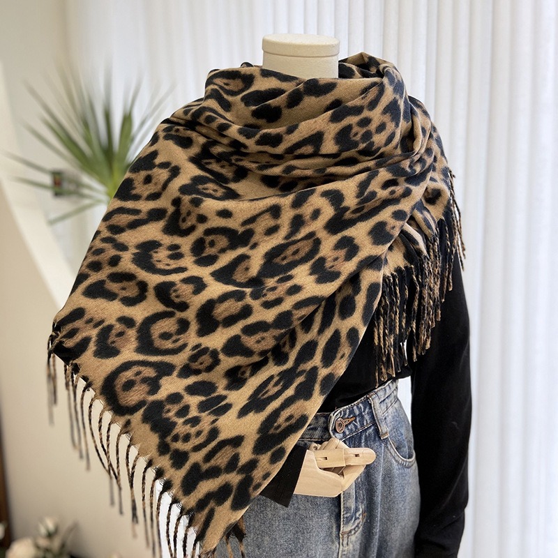 Leopard Print Scarf for Women, Autumn Winter Classic Thickened Imitation Cashmere Printed Tassel Shawl, European and American Versatile Warm Neck Wa