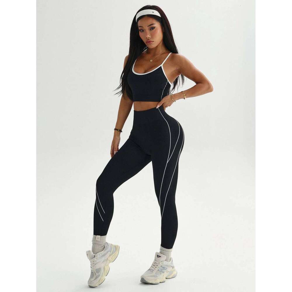 2Pcs Women's Yoga Fitness Seamless Breathable Activewear Sexy Sports Bra Top High-Waisted Leggings Set 26L0508
