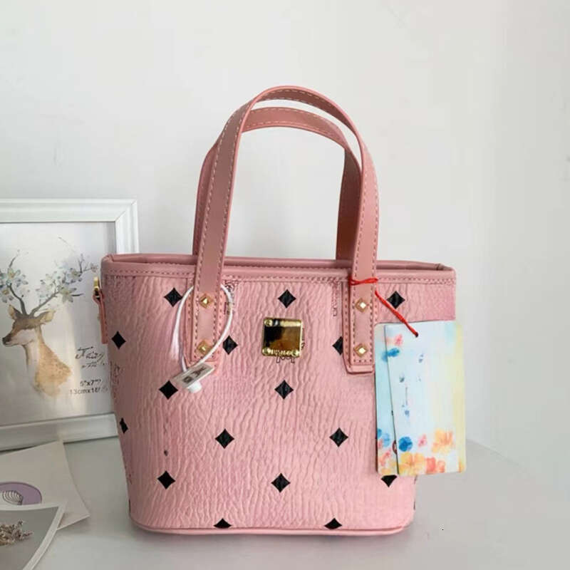 Designer Mcm Croissant Bag Mcmpurse Tote Bag Makeup Bag Sac De Luxe Luxury Bag With Classic Small Hobo Crossbody Bag Handbag Kids Shoulder Underarm