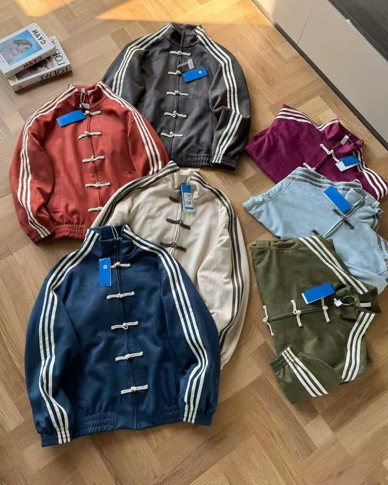 2026 Jacket Men Chinese New Year Jacket Wind Breaker Coats Spliced Stand Collar Spring Style Buttoned Fashion Retro Tang Single Breasted Tops Men Co