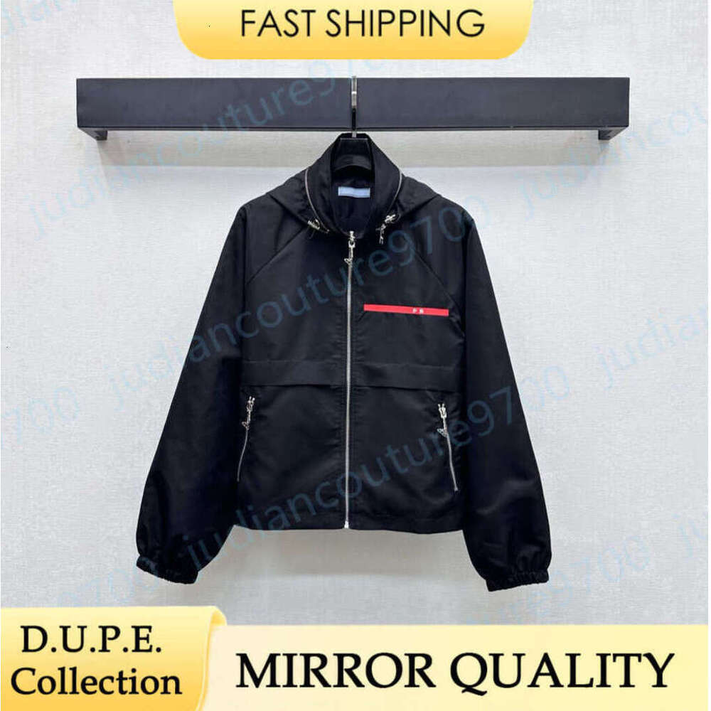 Women Designer Jacket Stowable Hat Design Windbreaker Jacket Chest Iconic Letter Brand Logo Black Hooded Lightweight Zip Up Outerwear Outdoor Activi