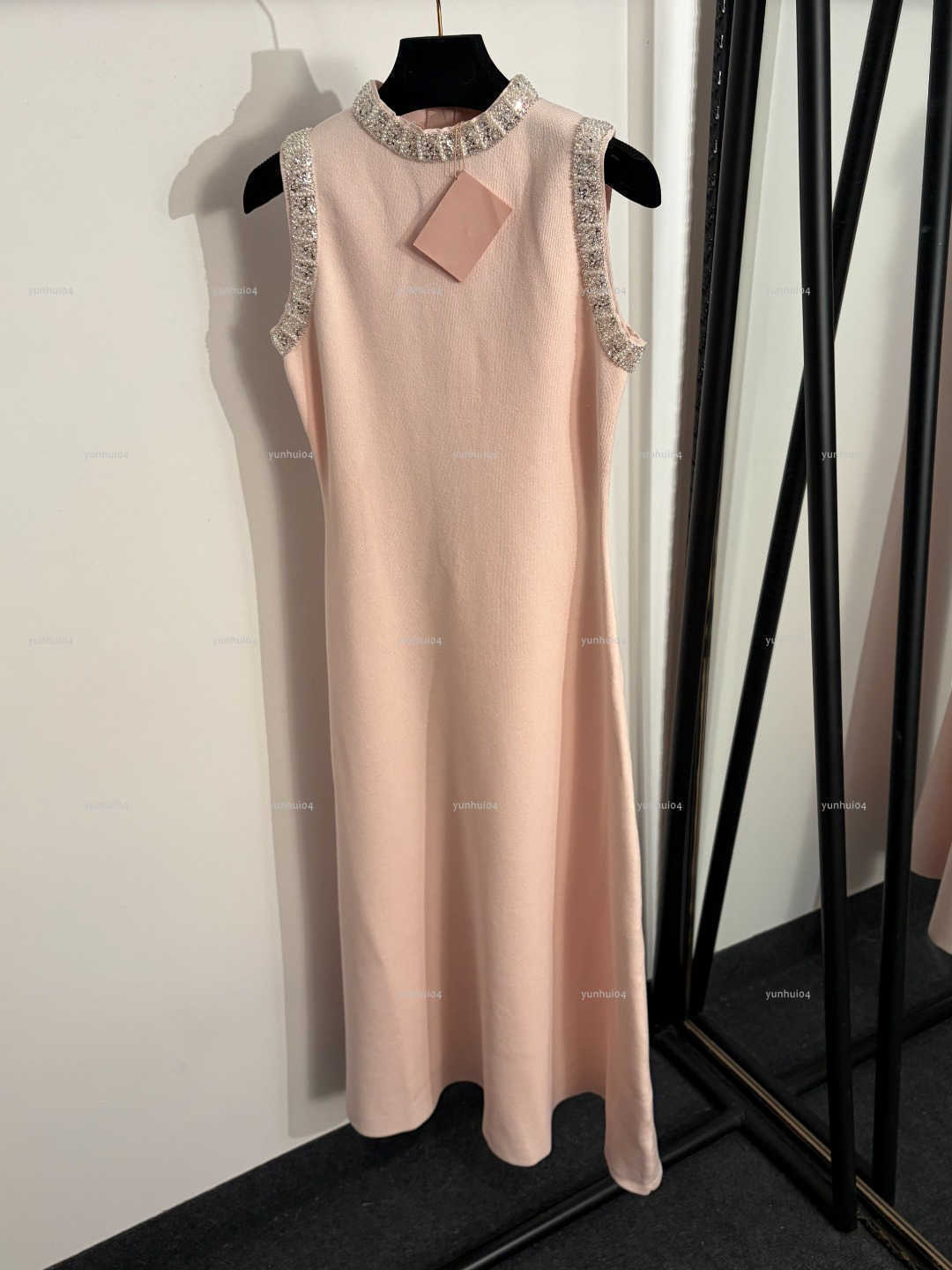 Popular round neck women dress Summer lady dresses women designer clothes knitted vest skirt A016X01N101-image-1105304192