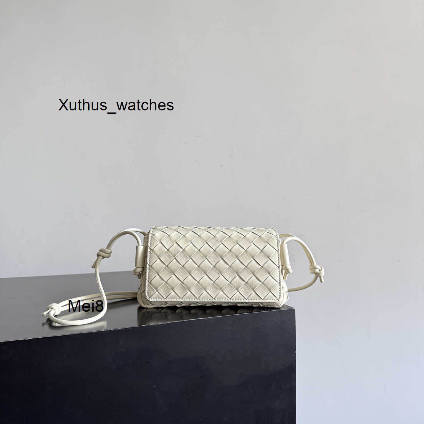 womens designer bag Intrecciato Notturno Bags luxury Tote Bag 10A Original Small square knotted hand-woven camera bag Genuine Leather Shoulder bag M