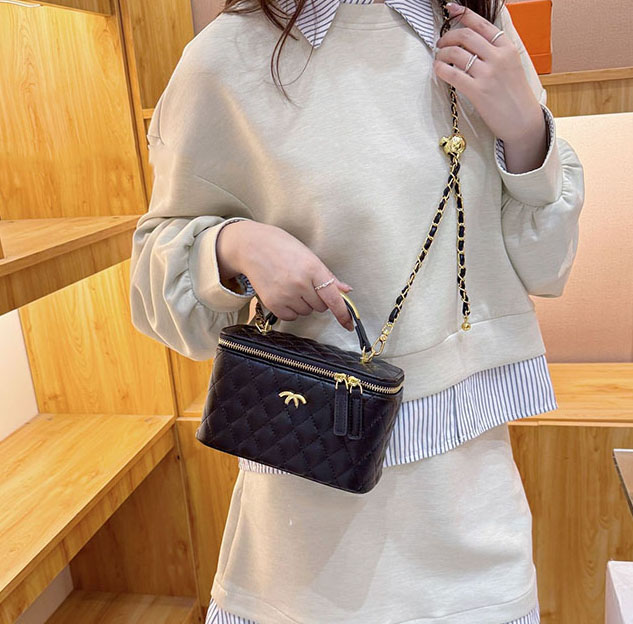 Cases Makeup bag Designer Micro Vanity Bag Mini Cosmetic Bag Crossbody Shoulder Designer Tiny Cosmetic Nano Make Up Bags Coin Purse Wallet width 21