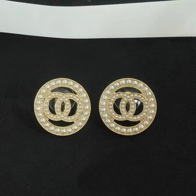 Luxury Style Round Brass Gold-plated 925 Silver Needle Pearl Stud Earrings Designer Jewelry Women Stud Fashion Accessories