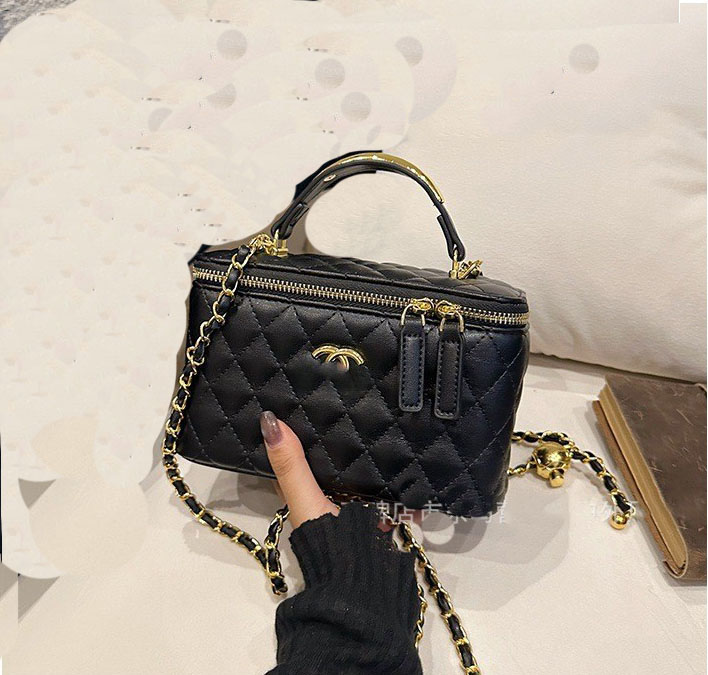 Enamel handle key Cases Cc Chain Bag Shoulder bag Handbag Makeup Box Vanity Bag woc Tote Caviar Sheepskin Cosmetic Case Women Designer Gold Silver S