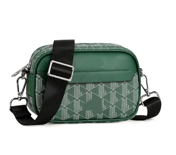 Designer Shoulder Bags Man Messenger Bag Crossbody Purse Travel Outdoor Packs Male Luxurys bags Casual Cross Body book bag Men Fashion black 2026