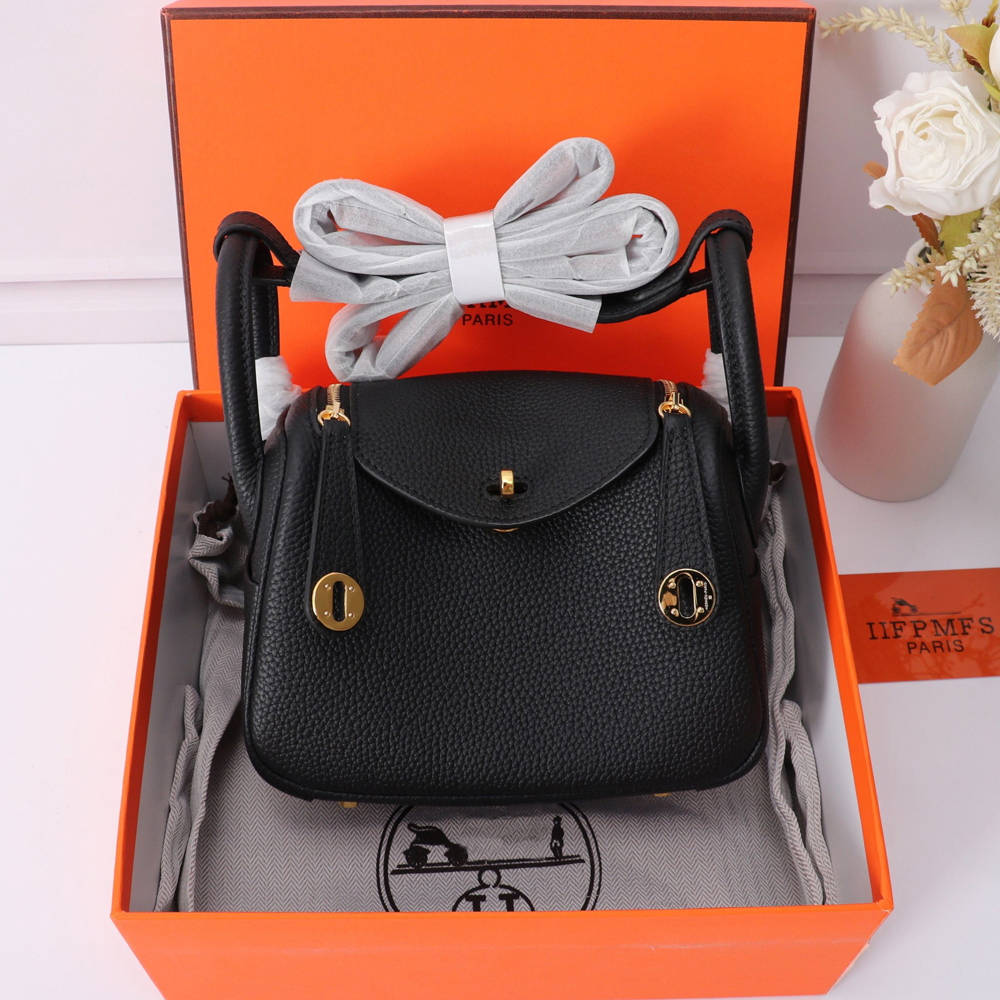 TOP Quality Designer bag lindy 26 bag Luxury Shoulder bag Classic Women Handbag Premium Leather Handbag With Two Hand Handbag High Quality Mini Wall