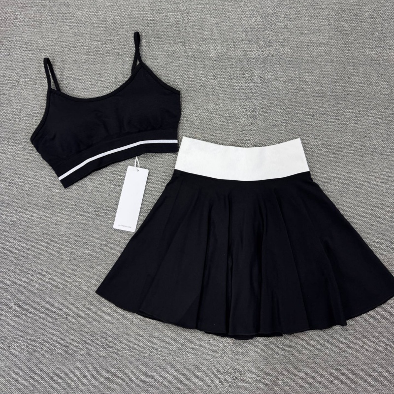 Daily Outfit Yoga Set Underwear Shorts Yoga Colorful Suit Shorts Gym Straight Set Tank Top With Padded Bra Sport Gym Girl 2Pcs Travel Tennis Set-image-1105327518