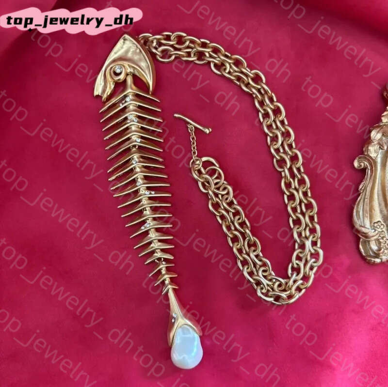 Designer Necklace Schiaparelli Necklace High Quality Real 18K Gold Plated Fishbone Pearl Schiaparelli Jewelry Fashion Pendant Necklace Women&Girl Gi