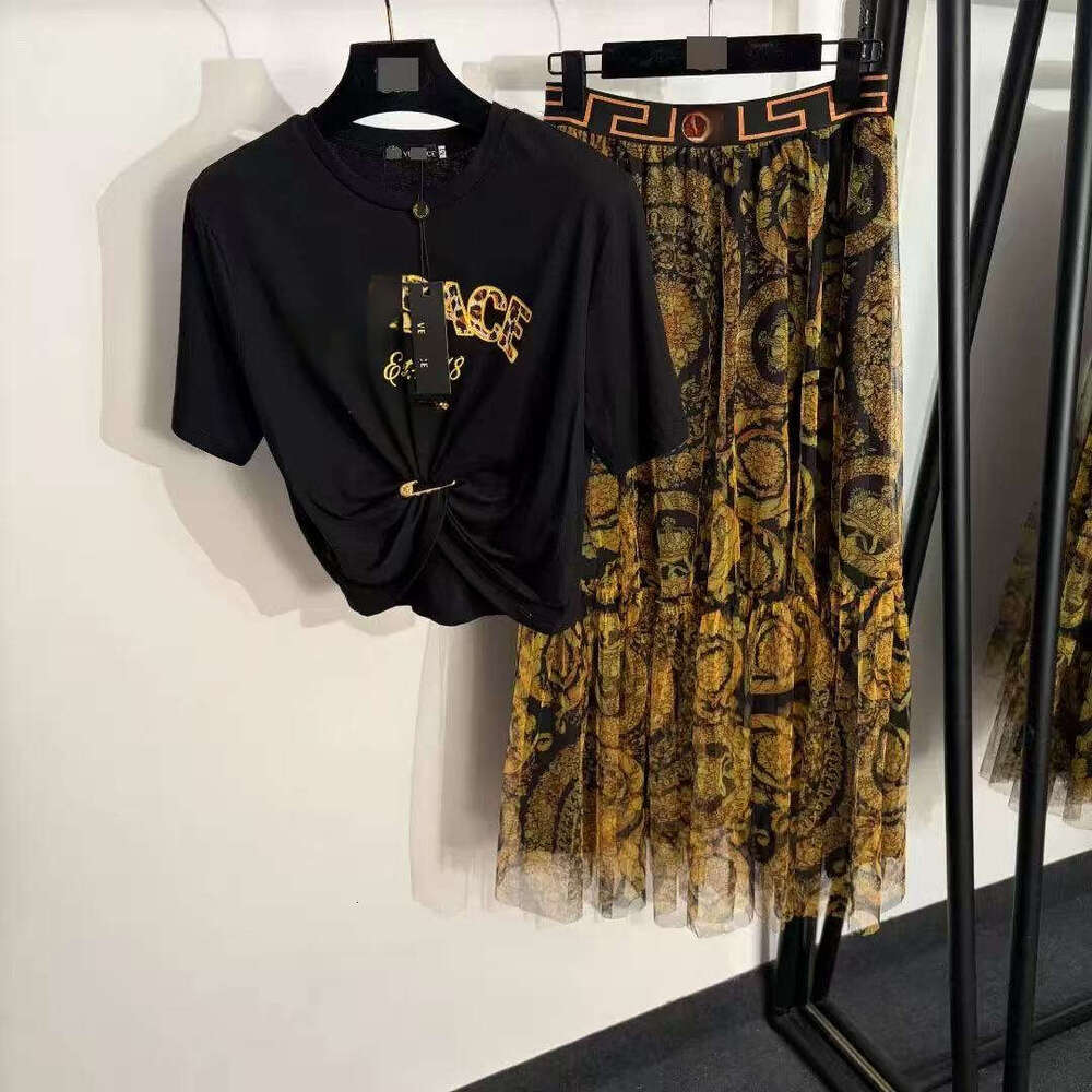 Women set designer t shirt skirt 2pcs high-quality women's clothing summer set designer letter shirt paired with summer short long skirt set