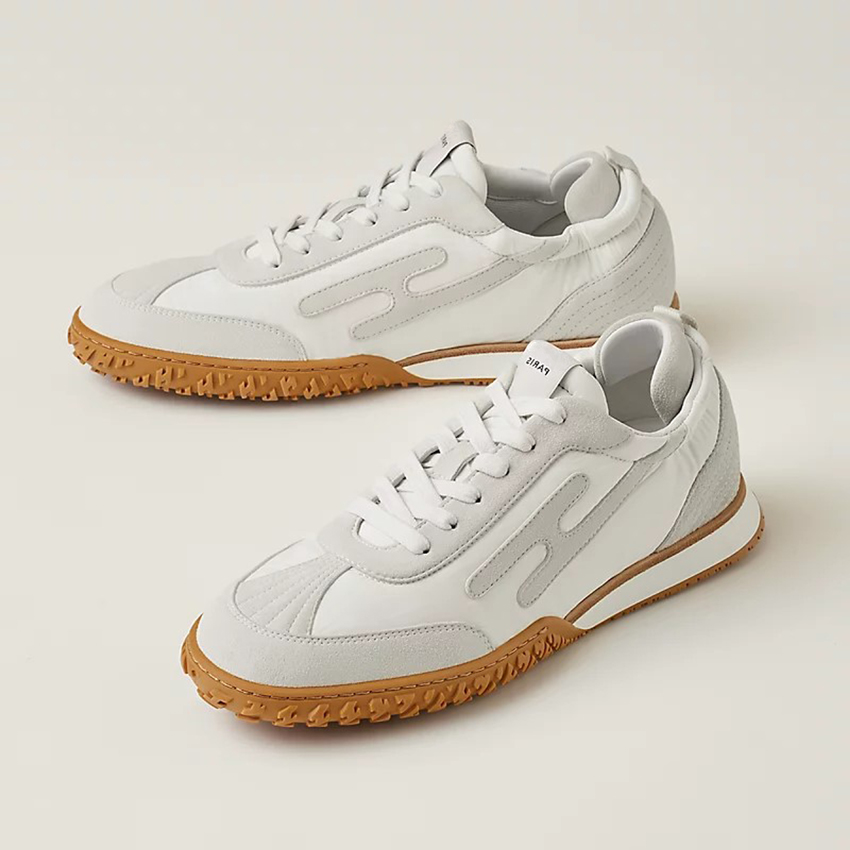 Luxury Casual Shoes Men Jet Sports Shoes Italy High End Brand Low Tops White Calfskin Rubber Bouncing H Letters Trainers Designer Students Tennis Sn