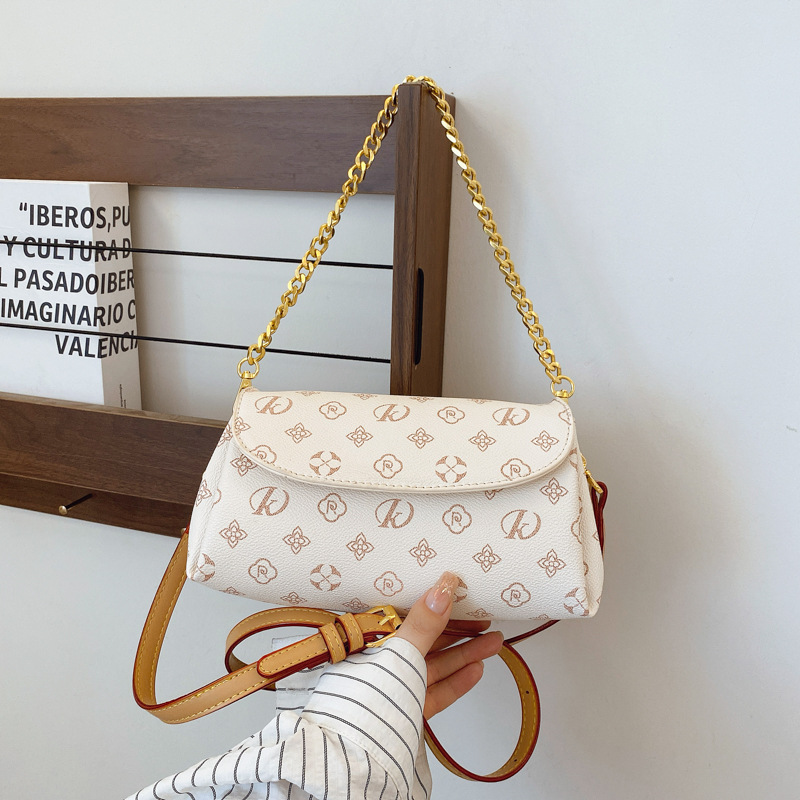 designer luxury This year's trendy and stylish women's summer new style niche and versatile chain crossbody single shoulder small square b
