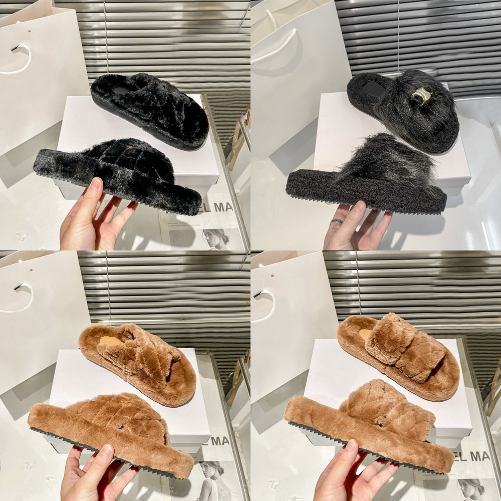26SS Complete Best New Paris Designer Womens Plush Black Flat Heel Fluffy Winter Home Sand Designer shoes Designer sandals Slides Slippers 343