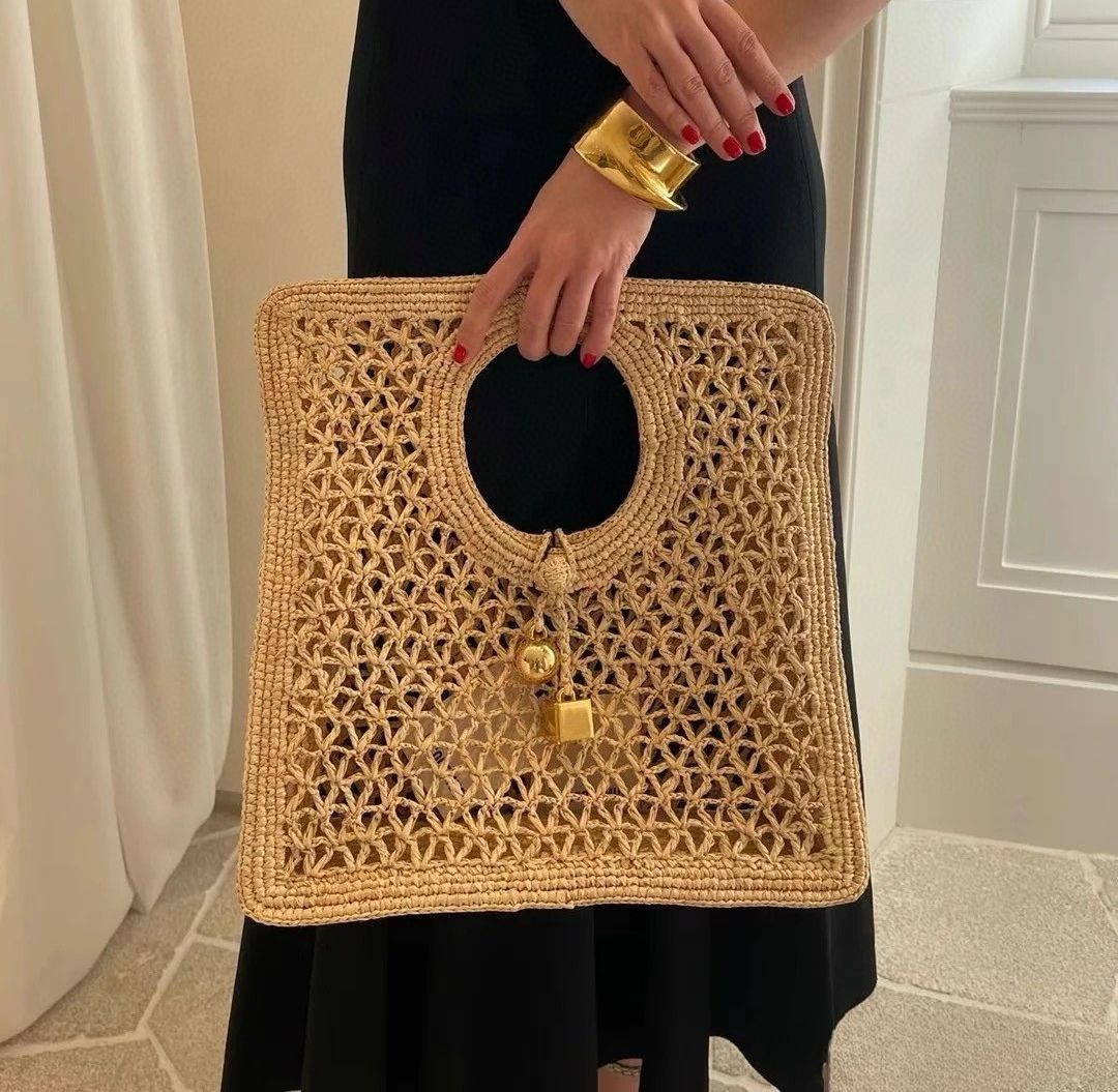 Square Raffia Beach Bag With Signature Metallic Buckle Chic Handheld Crossbody Purse Handbag Handmade Straw Shoulder Bag 2025 Summer New Designer Un
