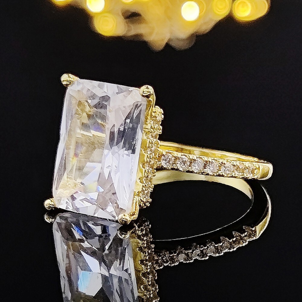 Solitaire Ring Popular E Commerce Light Luxury Product: Luxurious one gem Women's Ring With A Niche High End Design Product Code Single Stone