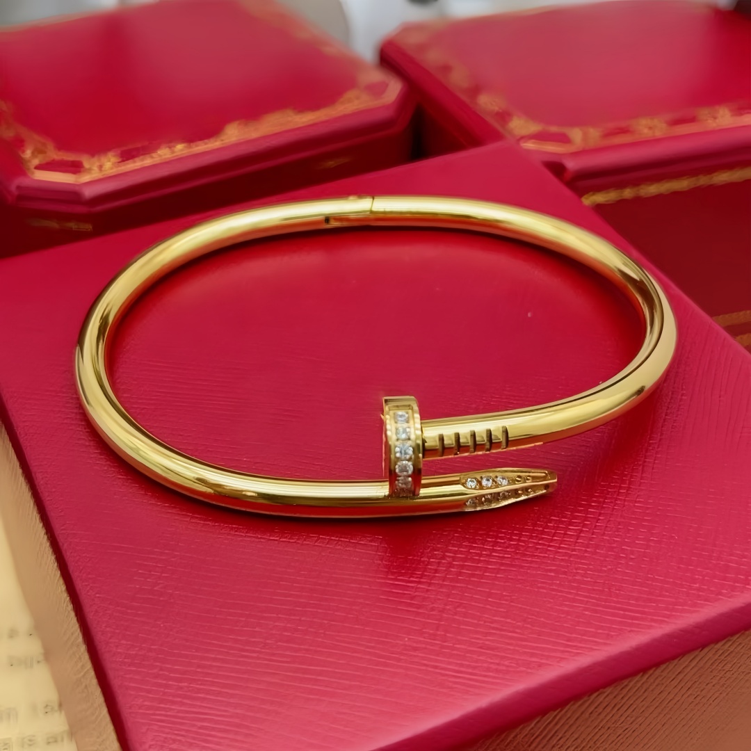 Designer jewelry Luxury Bangle Nail Bracelet Diamond With Choice of Colors Ideal Fashion Accessory for Both Men and Women Gold Bracelets Bangles