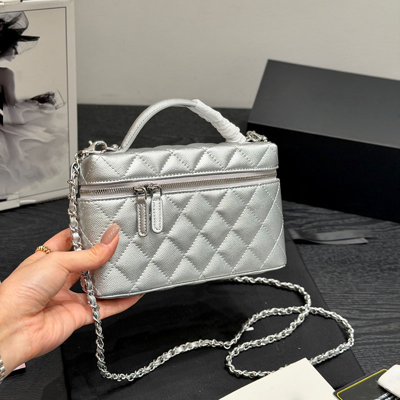 Silver Star Hardware Ladies Designer Mini Makeup Bag with Top Handle Caviar Leather Vanity Box Diamond Lattice Metal Chain Key Pouch Shoulder Cross
