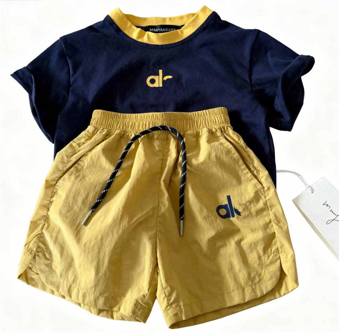 Breathable Casual Kids Summer 2 Piece Suit Designer Short Sleeve T Shirt And Shorts Fashion All Match Outdoor Home Outfit For Boys G 26Y0805