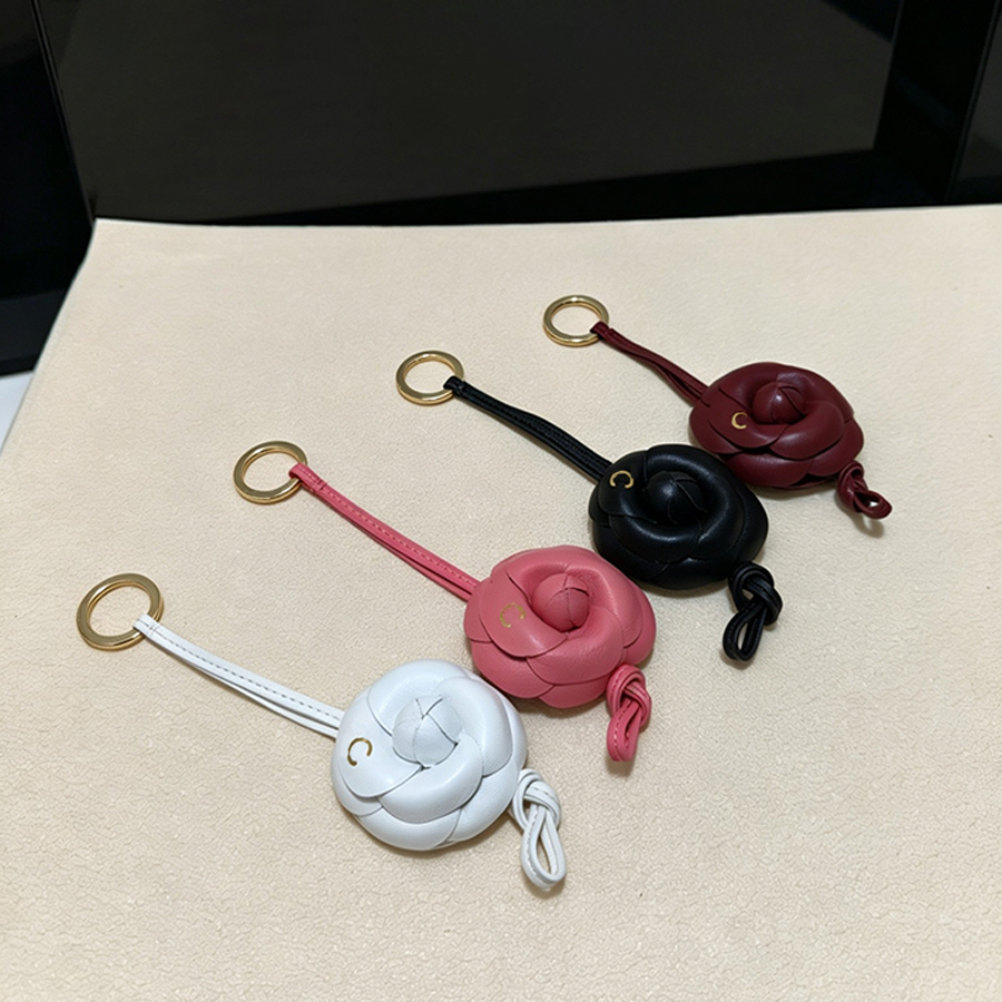 Porte-clés de créateur pour hommes et femmes, pendentif de luxe, accessoire de mode, porte-clés classique, longes, accessoires de voiture