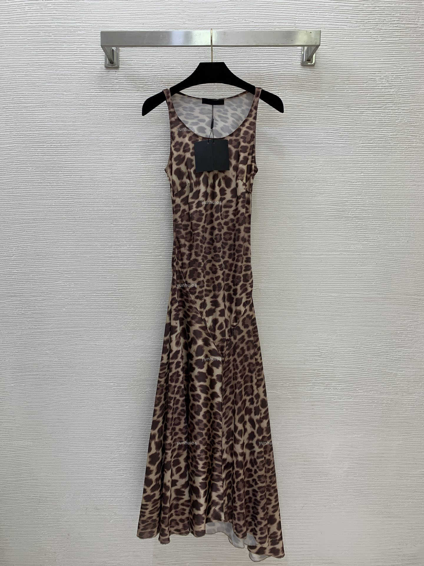 Popular Crew neck women dress Summer lady dresses women designer clothes leopard print irregular large skirt sleeveless A036X01N101-image-1105975290