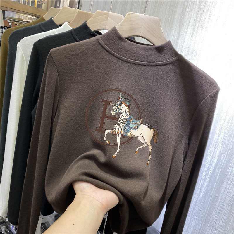 High Quality Designer Women's autumn winter top with a velvet half-high collar, stylish and age-reducing, 2026 new model, brushed long-sleeve T