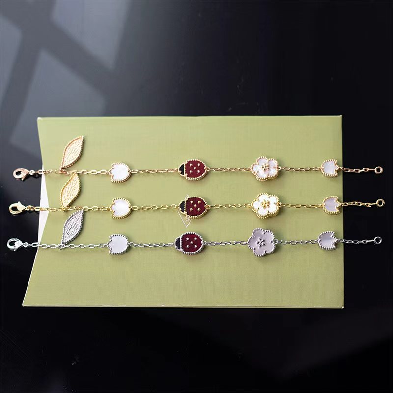 Fashion Ladybug Clover Bracelet Electroplated 18k Gold Stainless Steel Waterproof Wedding Designer Bracelet For Women-image-1105970503