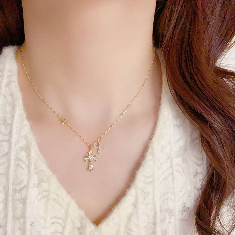 French Vintage Style Fashionable Zircon Double Cross Pendant Necklace Versatile And Sophisticated Collarbone Chain-image-1106383588
