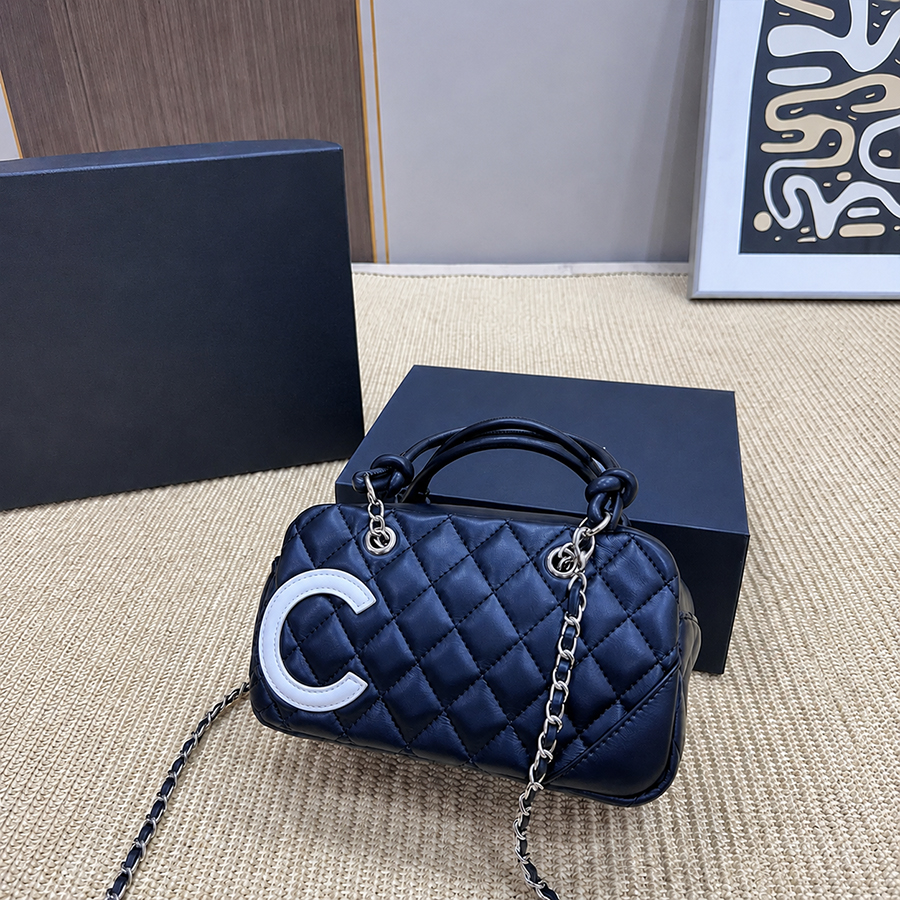 Designer Shoulder Bags Cases Makeup Bag Women Crossbody Handbags Luxury Mini Portable Box Cosmetic Lipstick Bag Black Ladies Fashion Small Bags