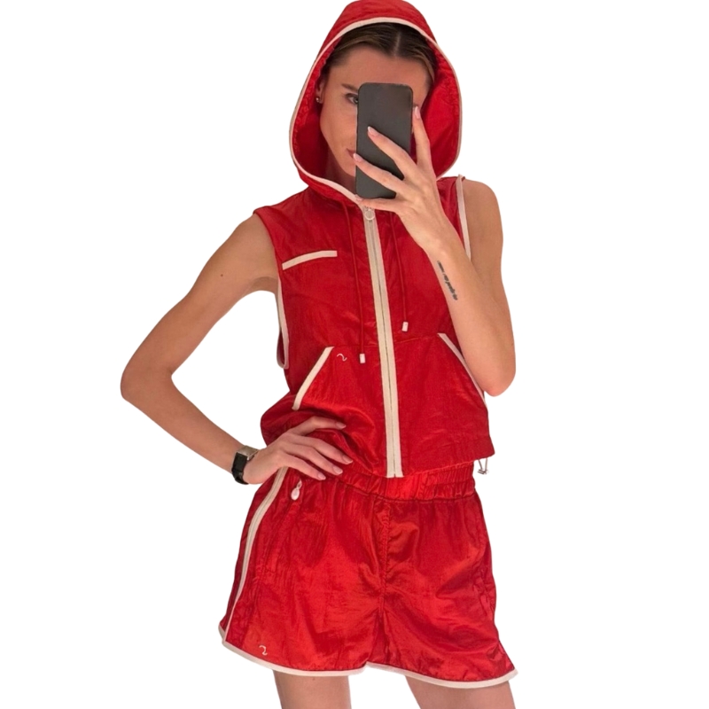 26SS Women's Hooded Design Jackets Parka Bomber Coats Vest Letter Zipper Technical Jersey Jackets Girls Runway High End Casual Crop Tops Sleeve