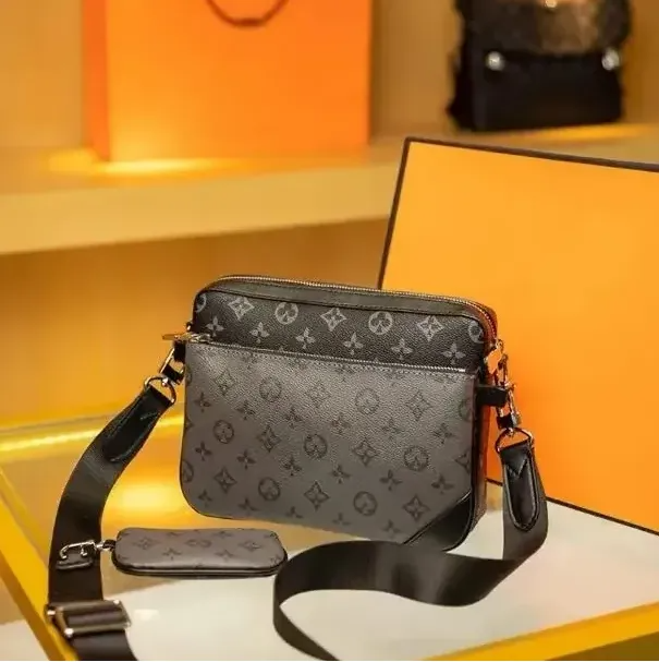 2026 Men Leather TRIO Messenger Bags Luxury Shoulder belt Make up Bag Designer Handbag Tote Man's bags 5A 03